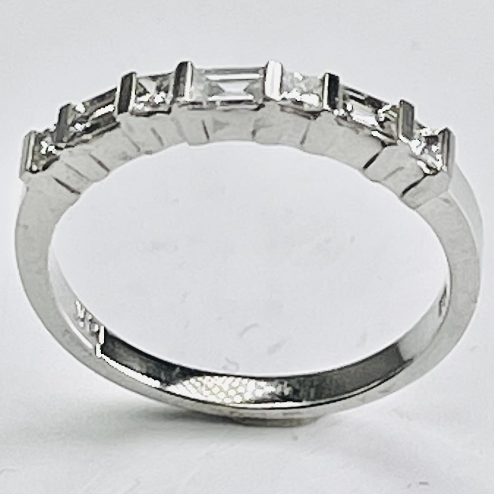 14K white gold princess + baguettes cut diamond wedding set - Image 4