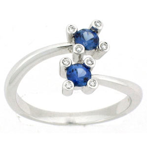 18k White Gold Round Shape Blue Sapphires Round Cut Diamonds Ring