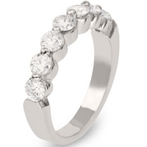 18k White Gold Round Diamonds Band